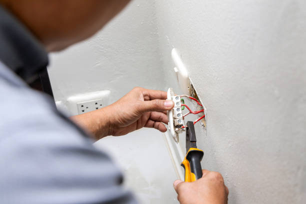 Best Licensed Electrician  in St Anne, IL